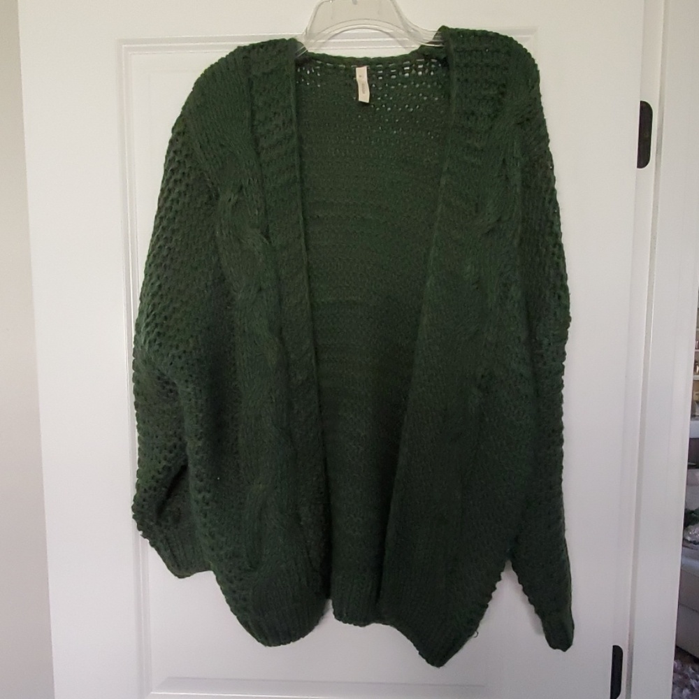 NWOT Dark Green knit sweater